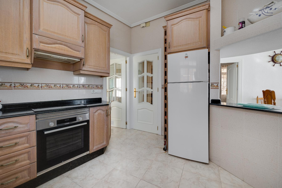 4 Bed Apartment for sale in Torrevieja Costa Blanca, Alicante, Spain