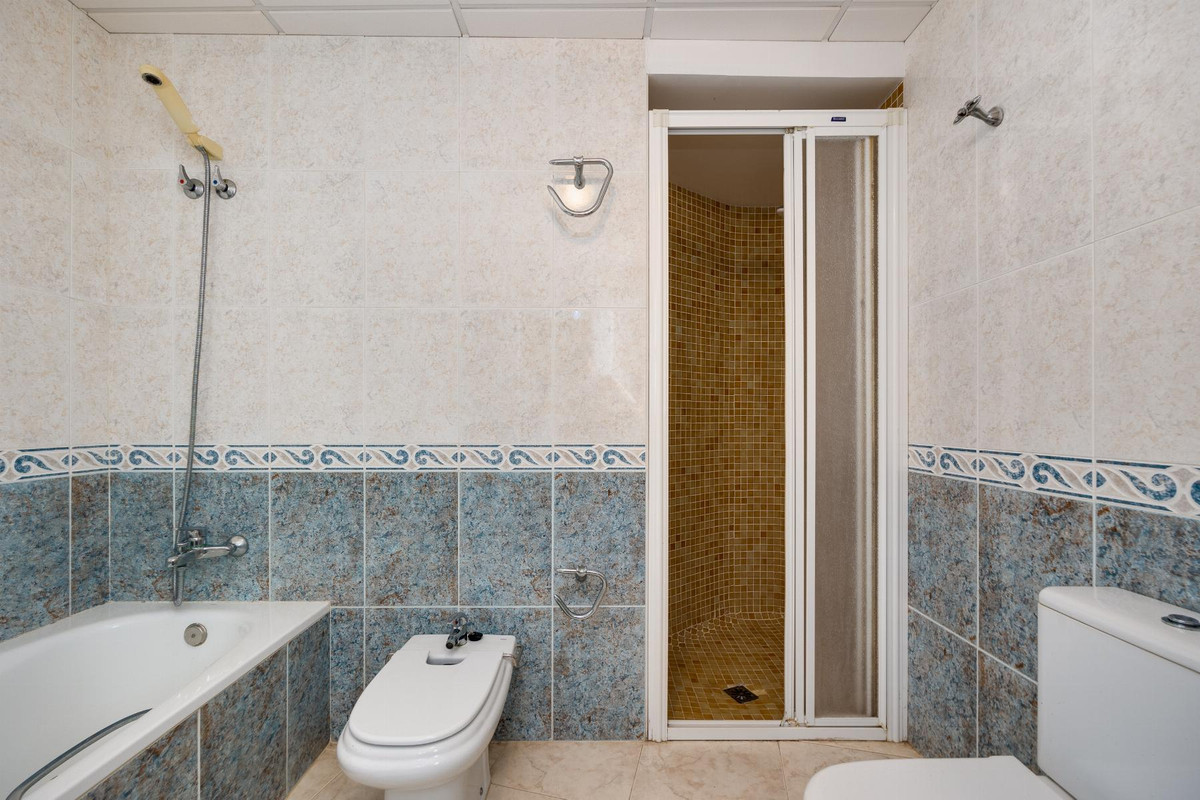 4 Bed Apartment for sale in Torrevieja Costa Blanca, Alicante, Spain