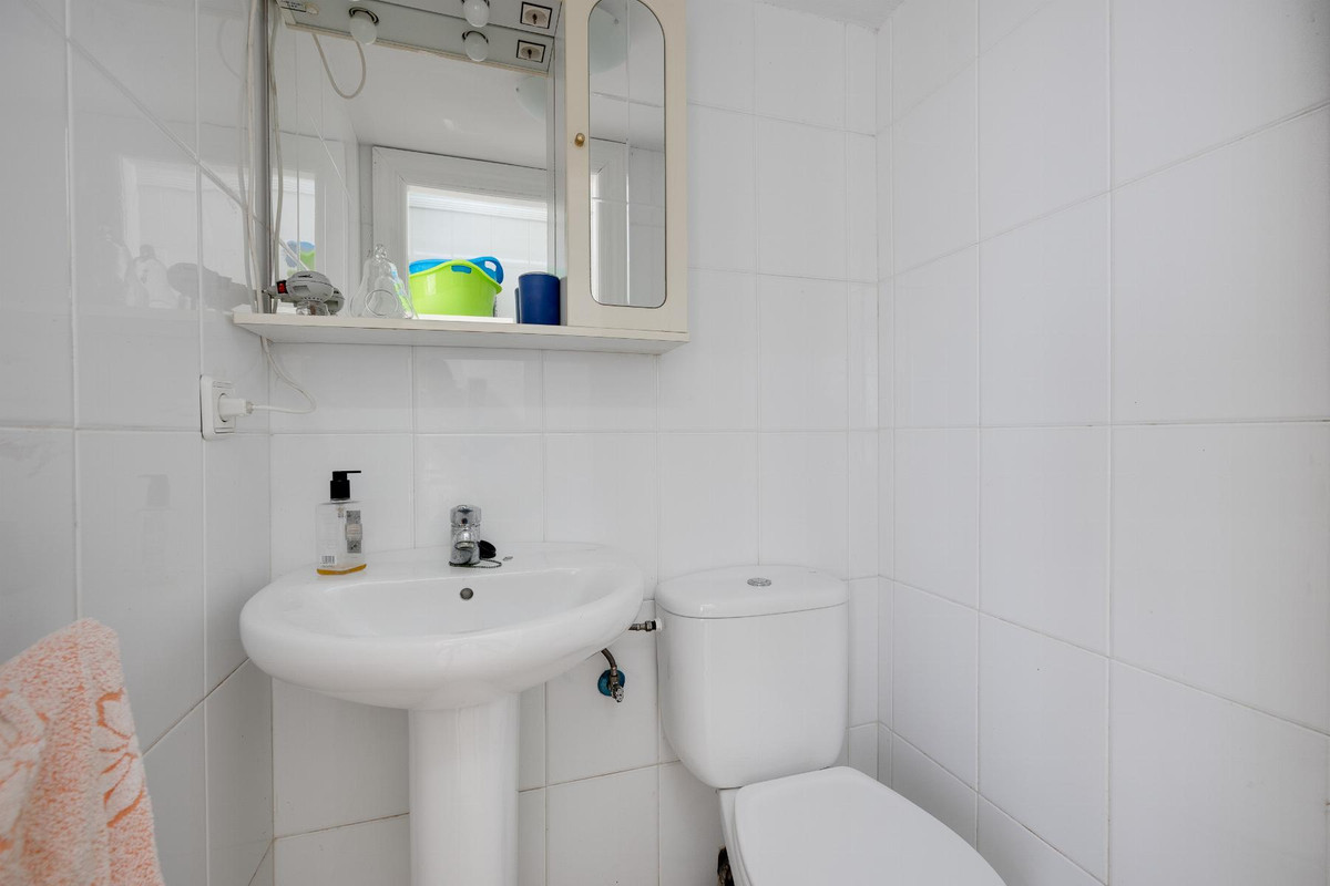 4 Bed Apartment for sale in Torrevieja Costa Blanca, Alicante, Spain