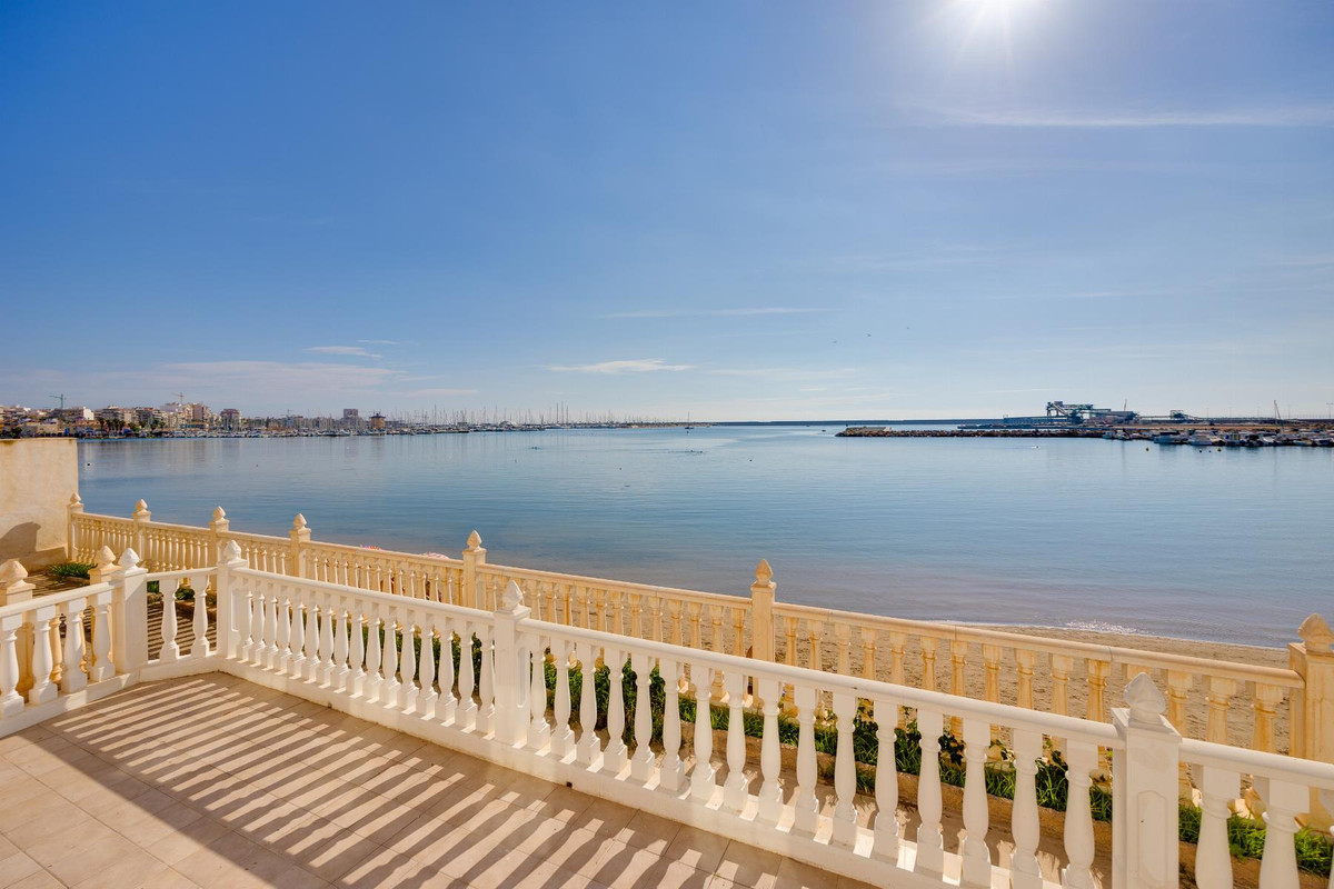 4 Bed Apartment for sale in Torrevieja Costa Blanca, Alicante, Spain