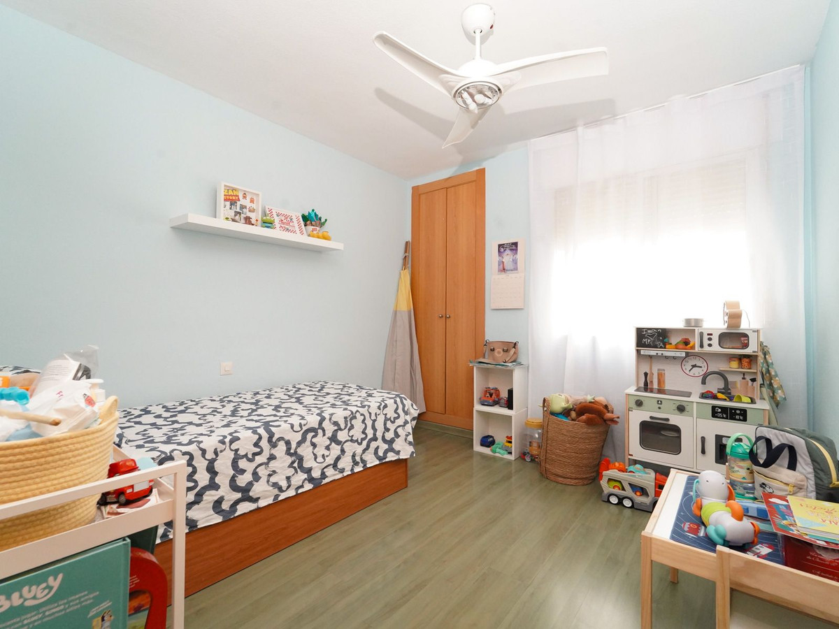 Se vende Apartamento Planta Media de 4 dormitorios en Costa Del Sol, Málaga, España