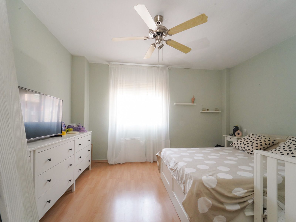 Se vende Apartamento Planta Media de 4 dormitorios en Costa Del Sol, Málaga, España