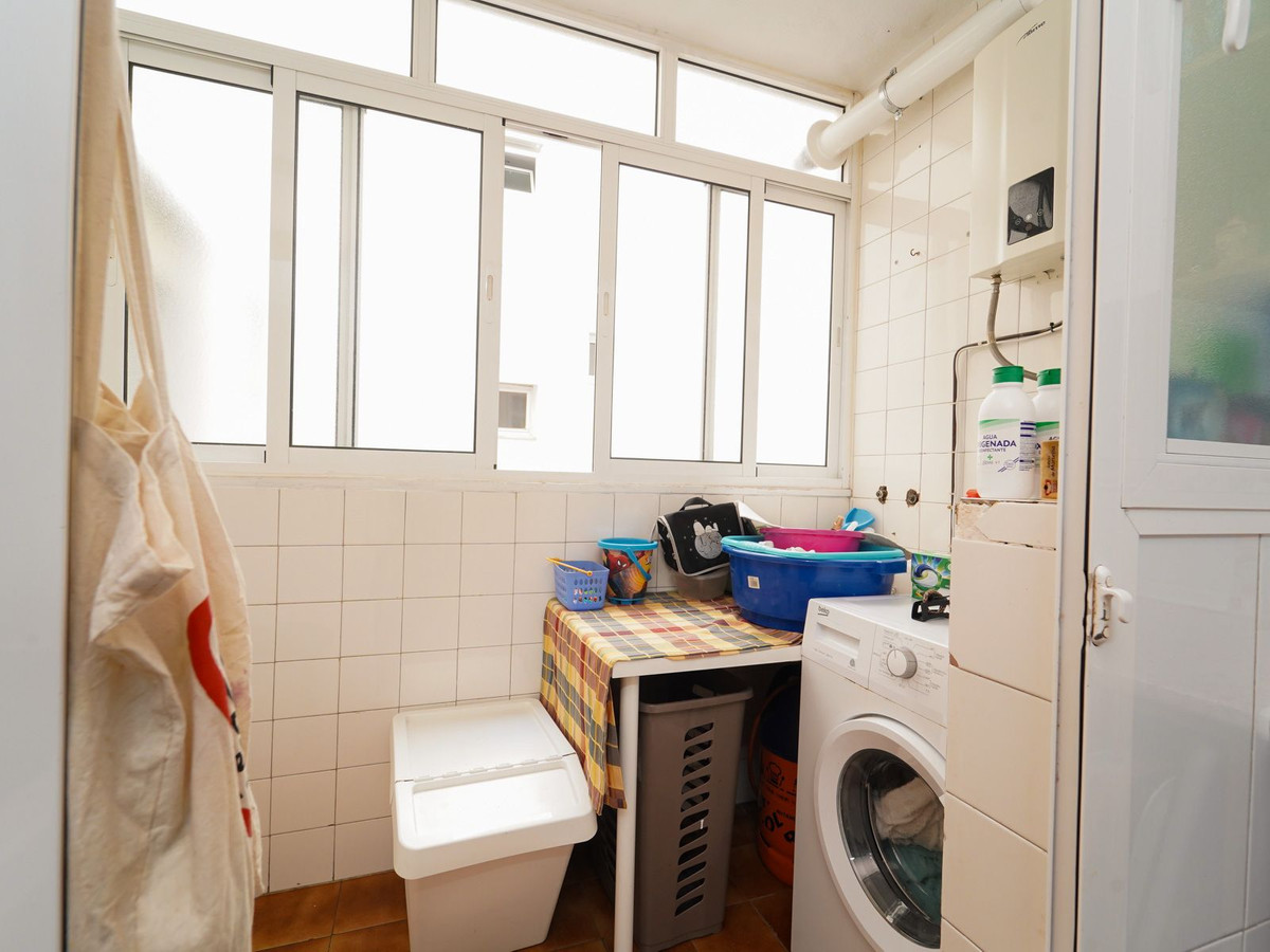 Se vende Apartamento Planta Media de 4 dormitorios en Costa Del Sol, Málaga, España
