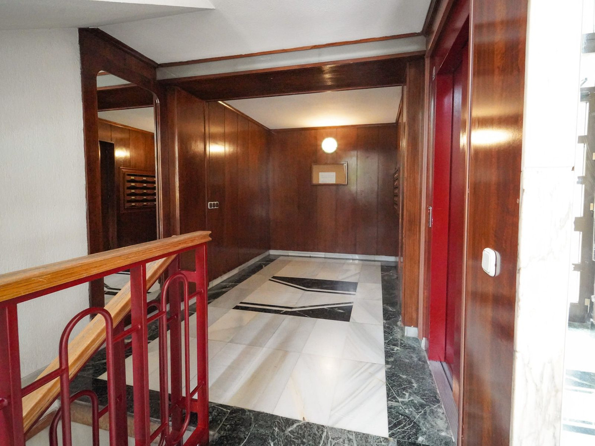 Se vende Apartamento Planta Media de 4 dormitorios en Costa Del Sol, Málaga, España