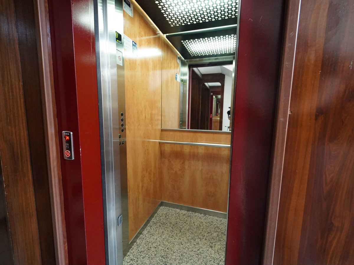 Se vende Apartamento Planta Media de 4 dormitorios en Costa Del Sol, Málaga, España
