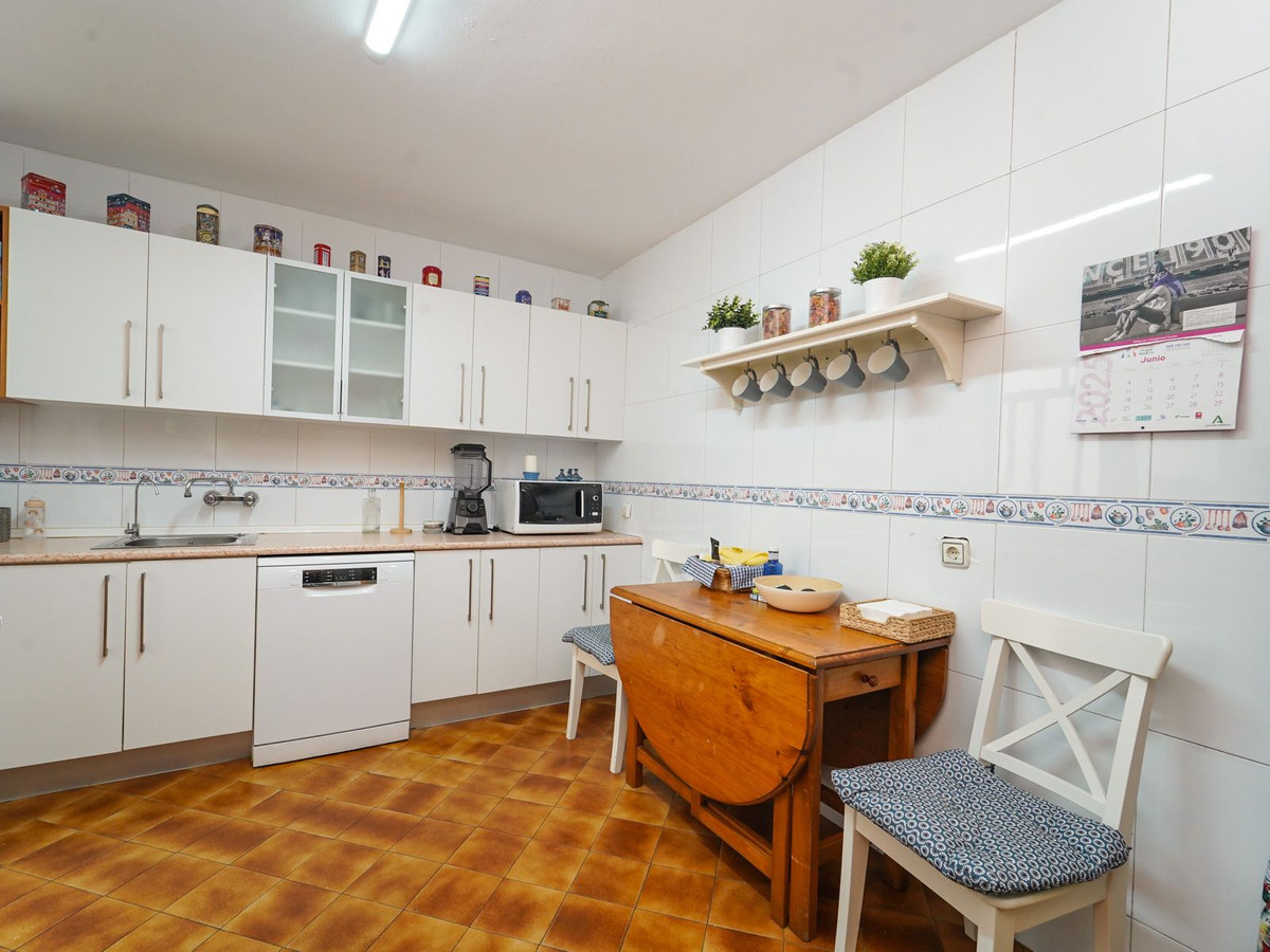 Se vende Apartamento Planta Media de 4 dormitorios en Costa Del Sol, Málaga, España