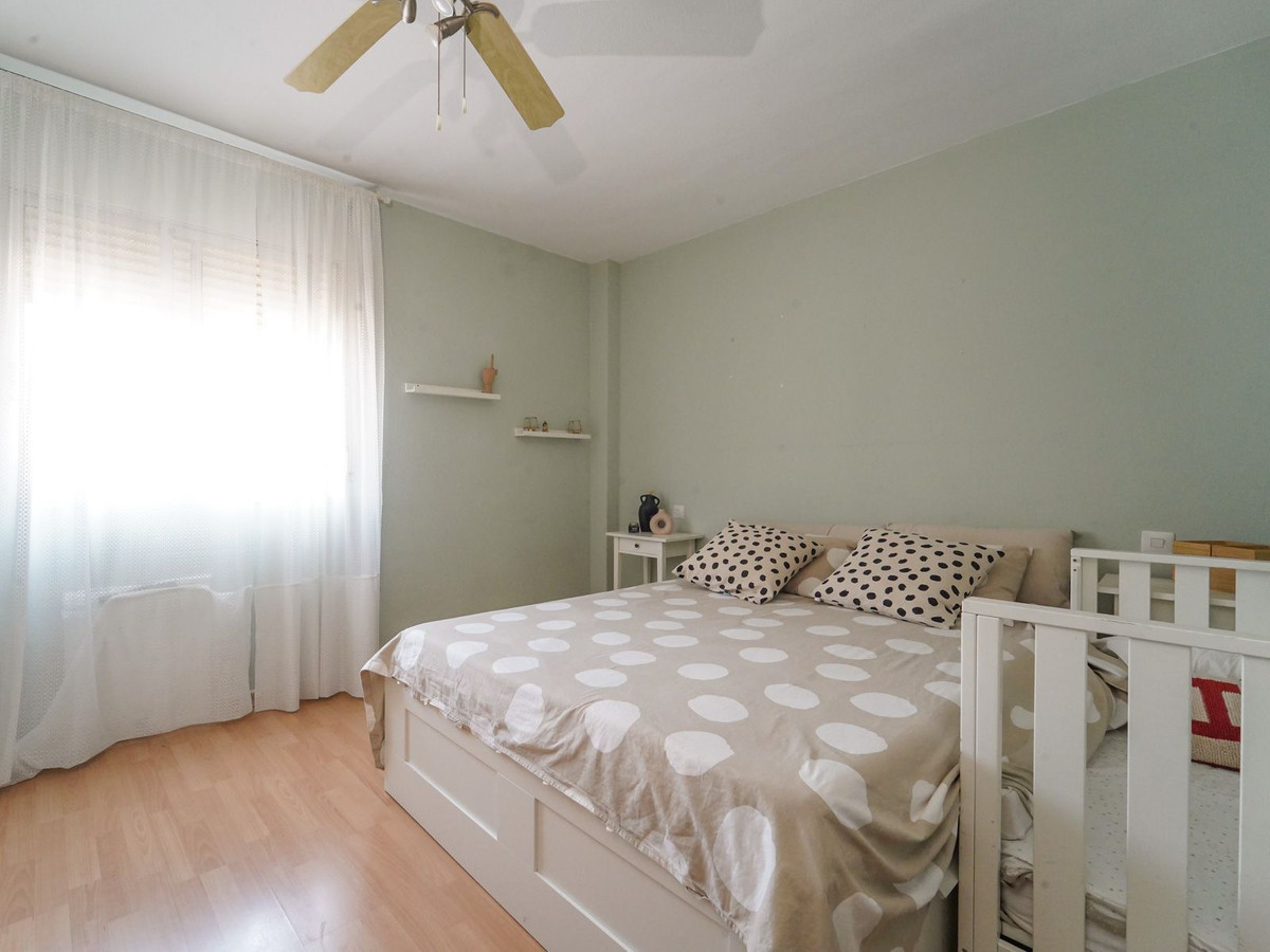 Se vende Apartamento Planta Media de 4 dormitorios en Costa Del Sol, Málaga, España