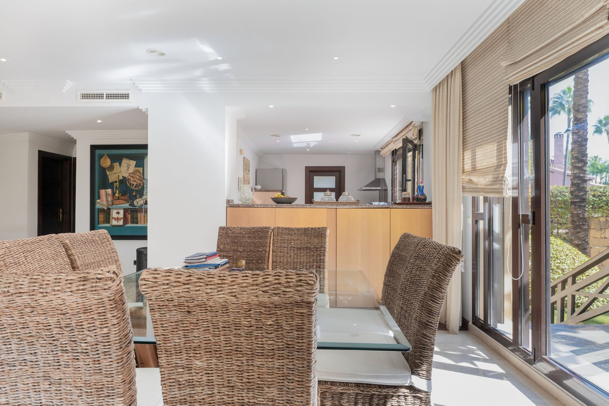 2 Bed Apartment for sale in Puerto Banús Costa Del Sol, Málaga, Spain