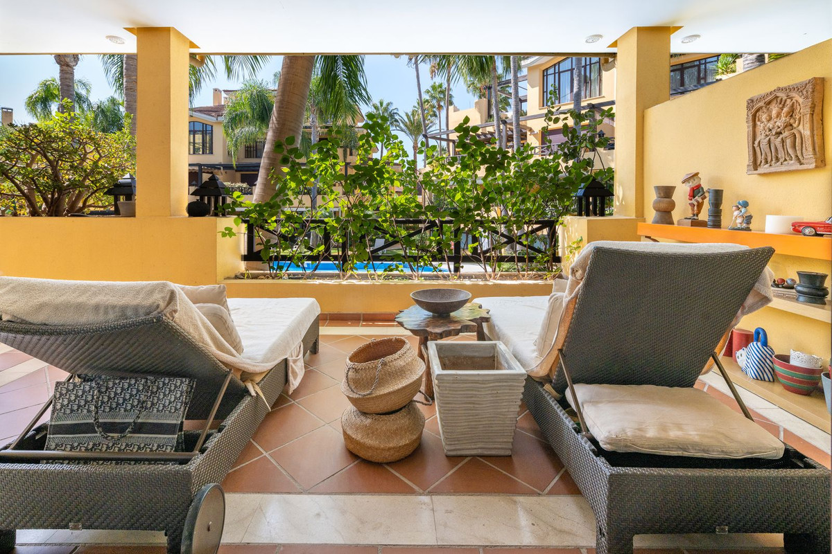 2 Bed Apartment for sale in Puerto Banús Costa Del Sol, Málaga, Spain