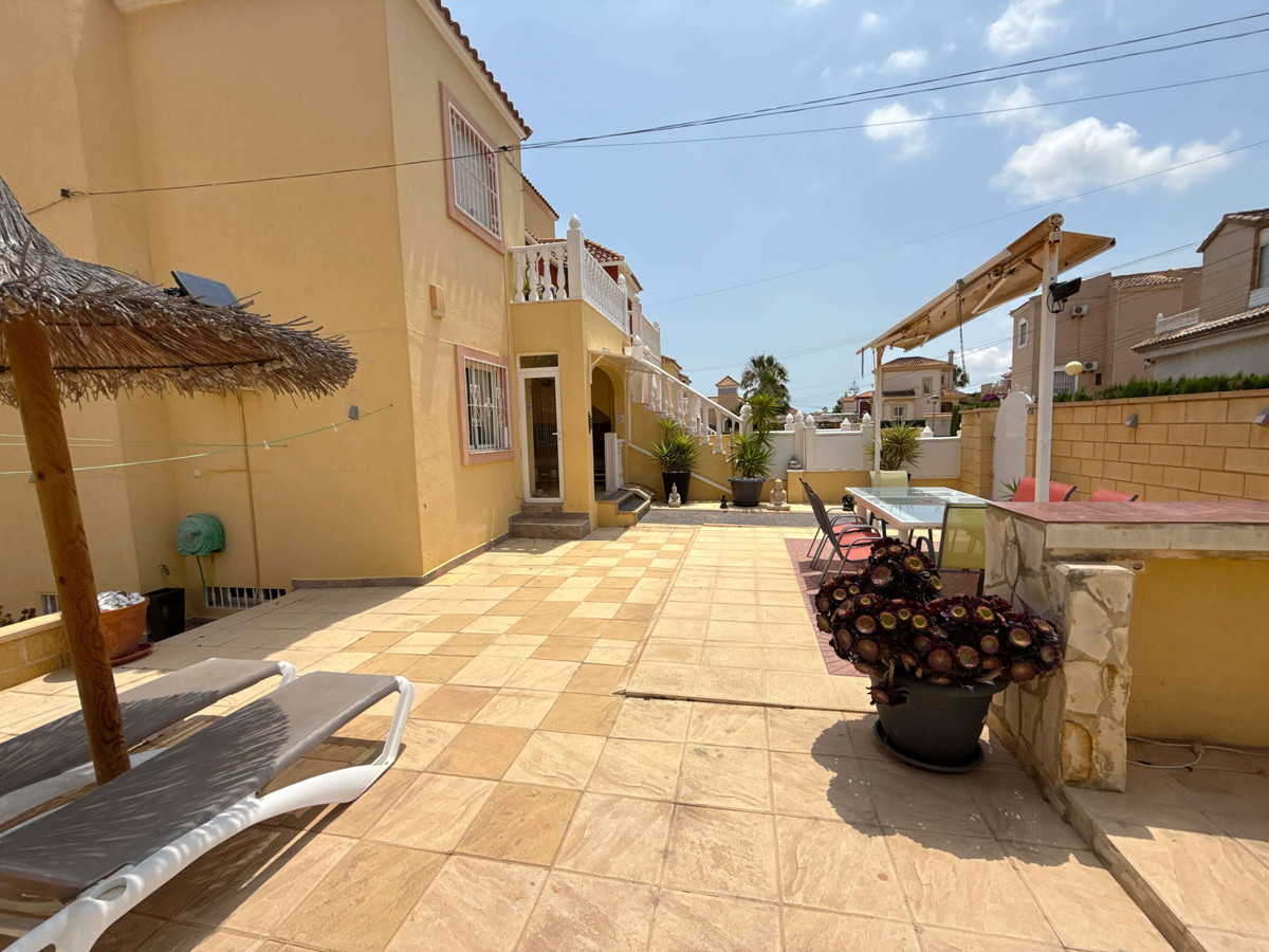 4 Bed Apartment for sale in El Galan Costa Blanca, Alicante, Spain