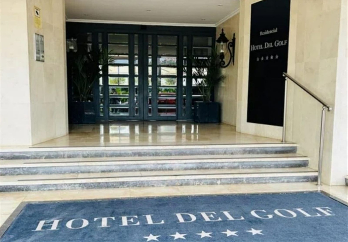 2 Bed Apartment for sale in Nueva Andalucía Costa Del Sol, Málaga, Spain