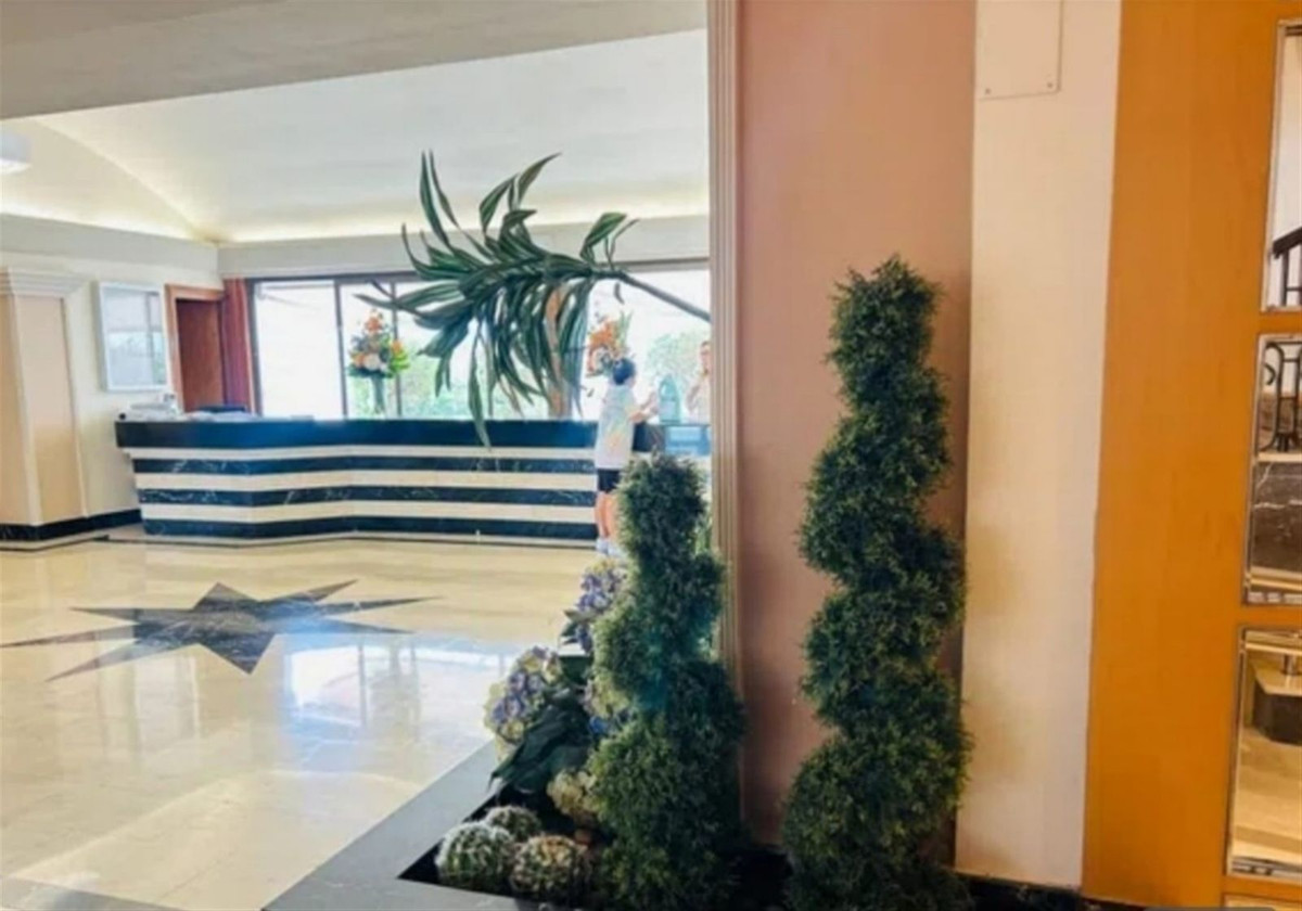 2 Bed Apartment for sale in Nueva Andalucía Costa Del Sol, Málaga, Spain