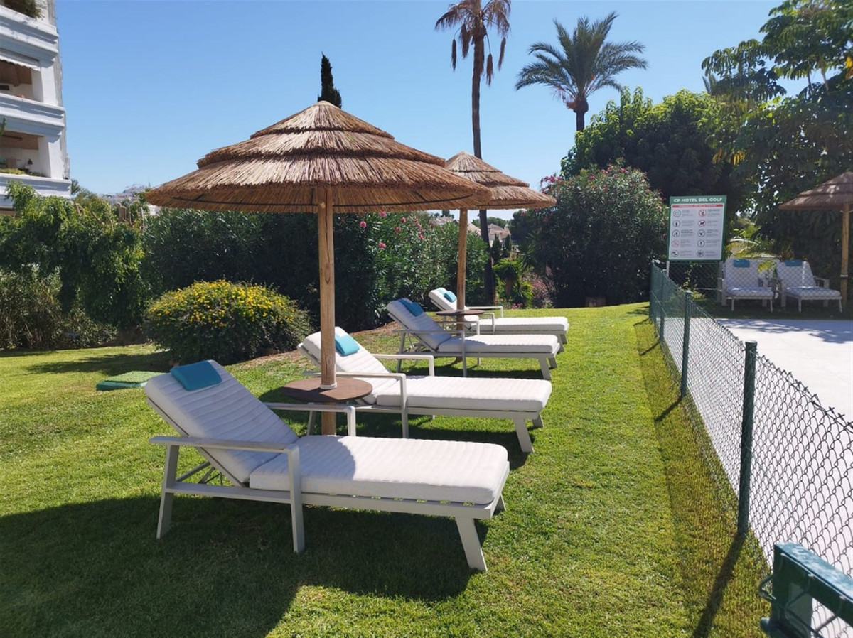 2 Bed Apartment for sale in Nueva Andalucía Costa Del Sol, Málaga, Spain