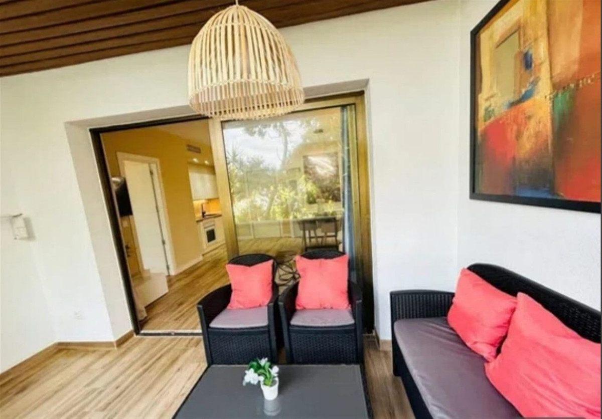 2 Bed Apartment for sale in Nueva Andalucía Costa Del Sol, Málaga, Spain