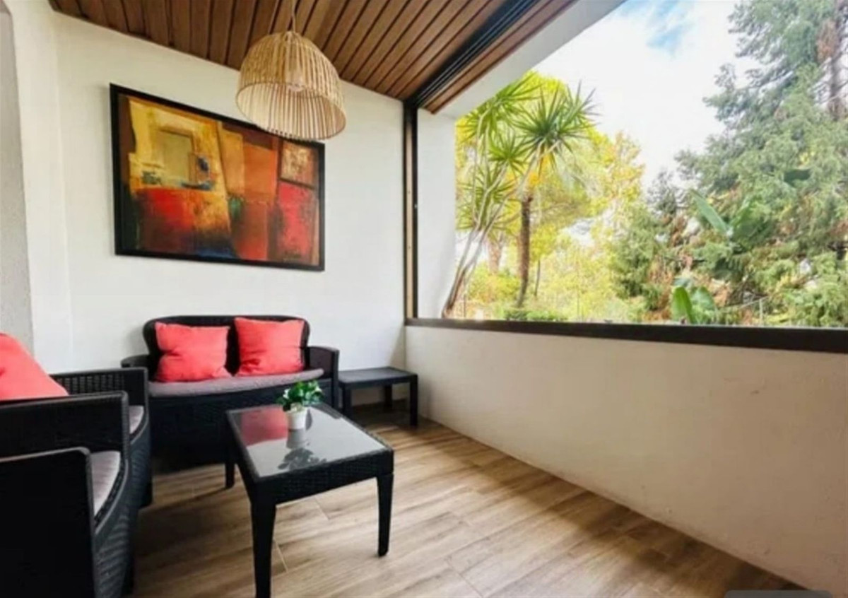 2 Bed Apartment for sale in Nueva Andalucía Costa Del Sol, Málaga, Spain