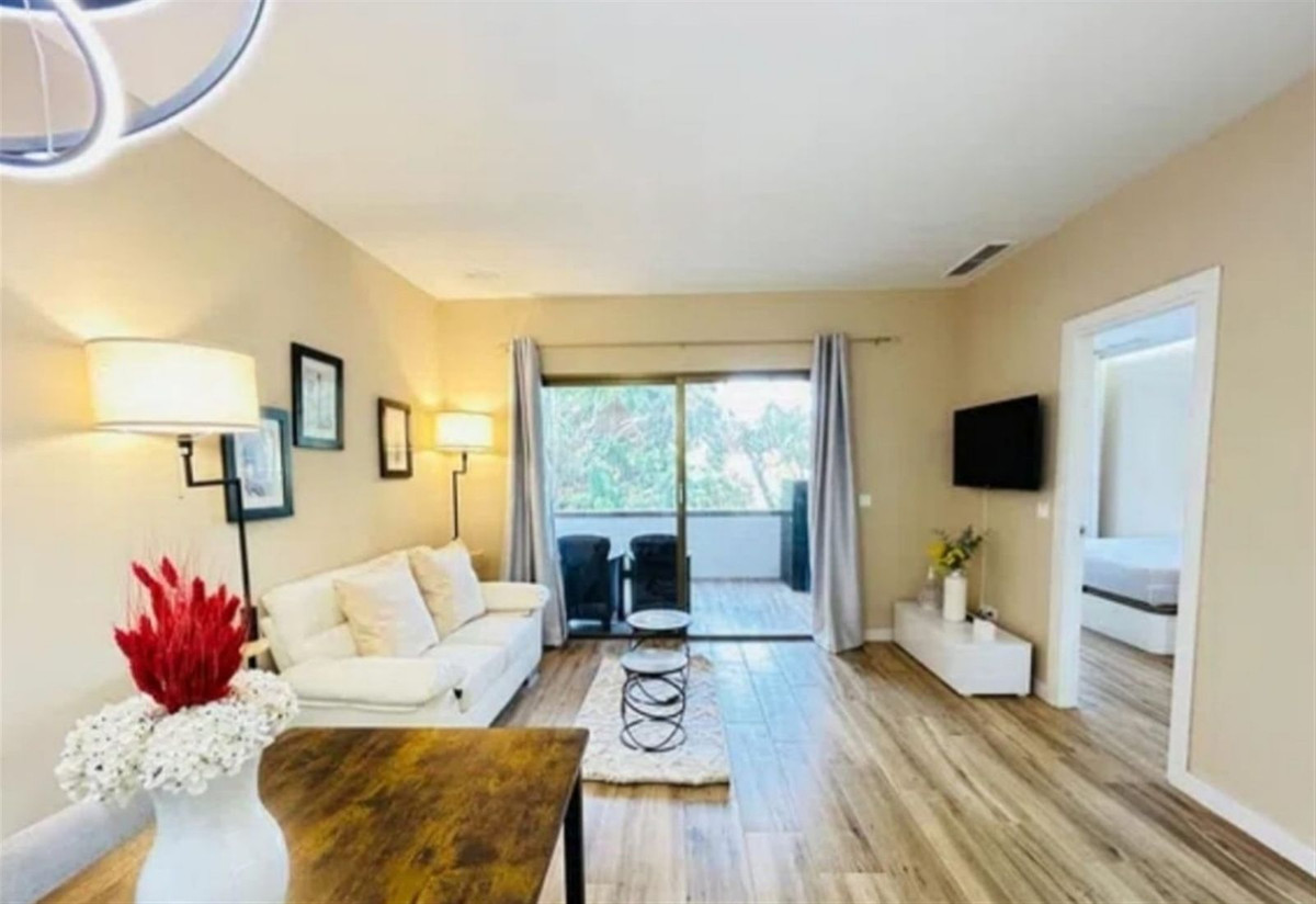 2 Bed Apartment for sale in Nueva Andalucía Costa Del Sol, Málaga, Spain