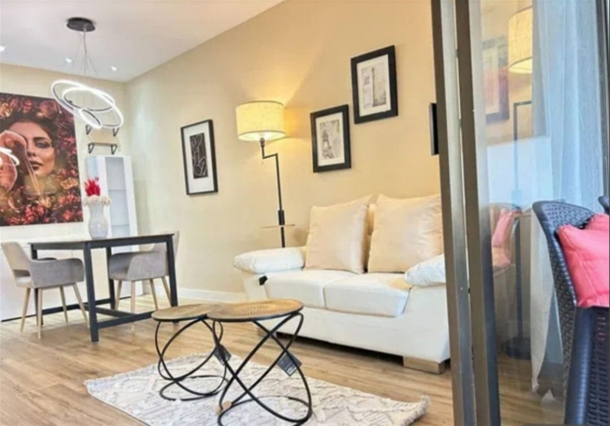 2 Bed Apartment for sale in Nueva Andalucía Costa Del Sol, Málaga, Spain