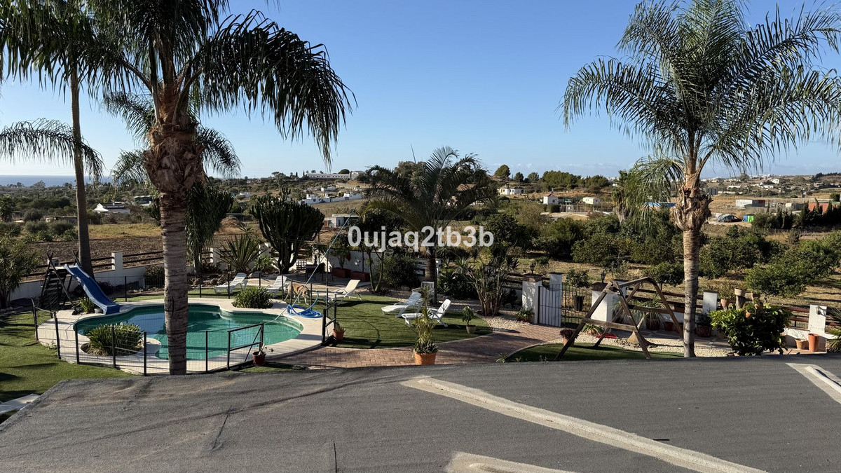 Se vende Terreno Urbano  en Costa Del Sol, Málaga, España