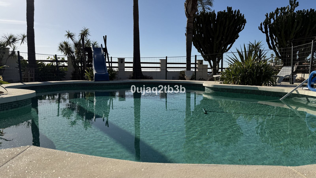 Se vende Terreno Urbano  en Costa Del Sol, Málaga, España