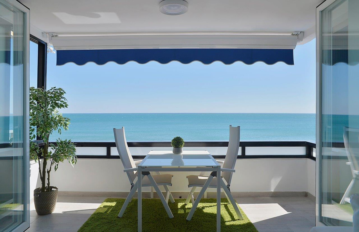 4 Bed Apartment for sale in Fuengirola Costa Del Sol, Málaga, Spain