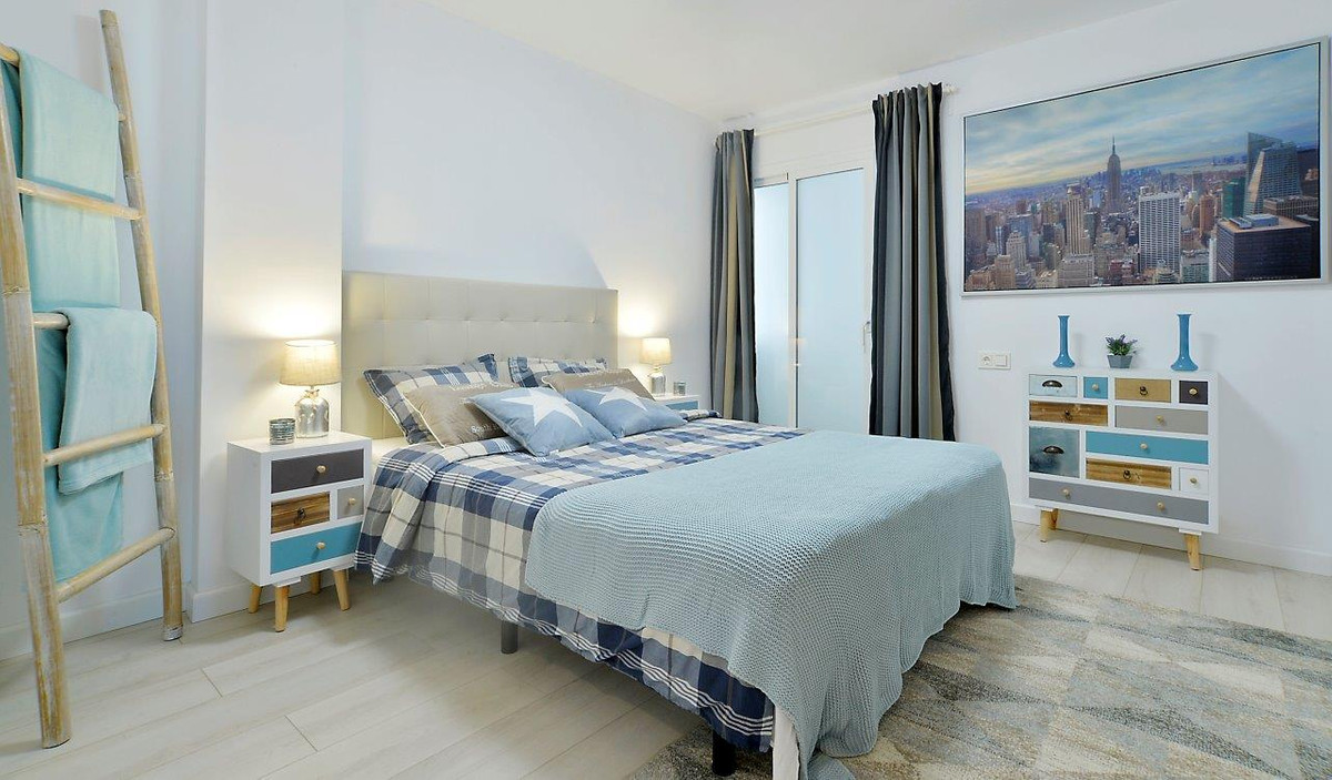 4 Bed Apartment for sale in Fuengirola Costa Del Sol, Málaga, Spain