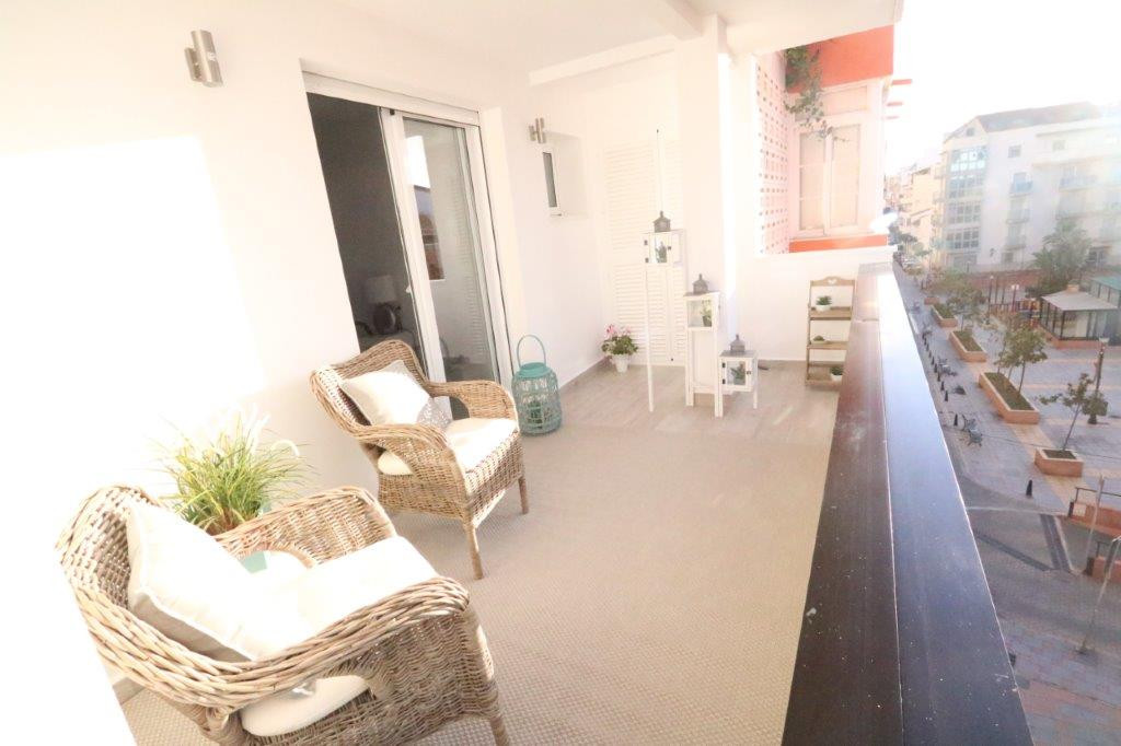 4 Bed Apartment for sale in Fuengirola Costa Del Sol, Málaga, Spain