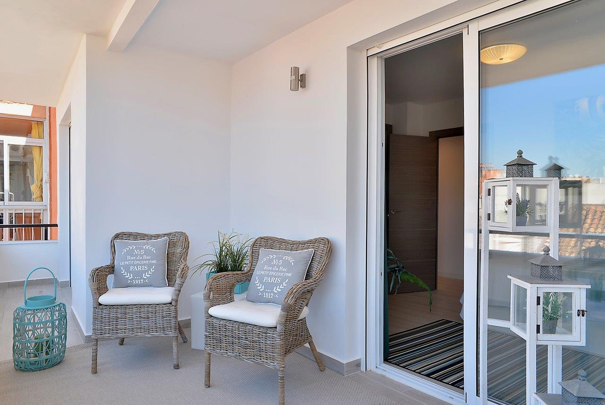 4 Bed Apartment for sale in Fuengirola Costa Del Sol, Málaga, Spain