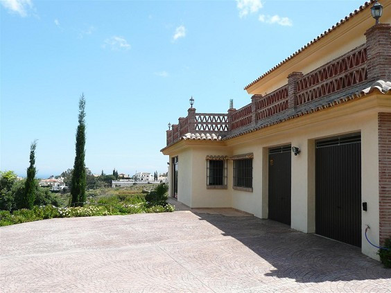 3 Bed Townhouse for sale in Mijas Costa Del Sol, Málaga, Spain