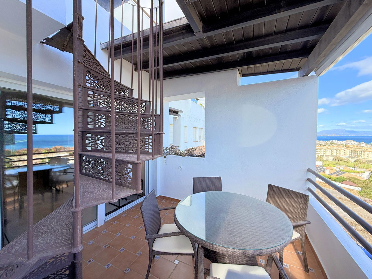 2 Bed Apartment for sale in La Duquesa Costa Del Sol, Málaga, Spain