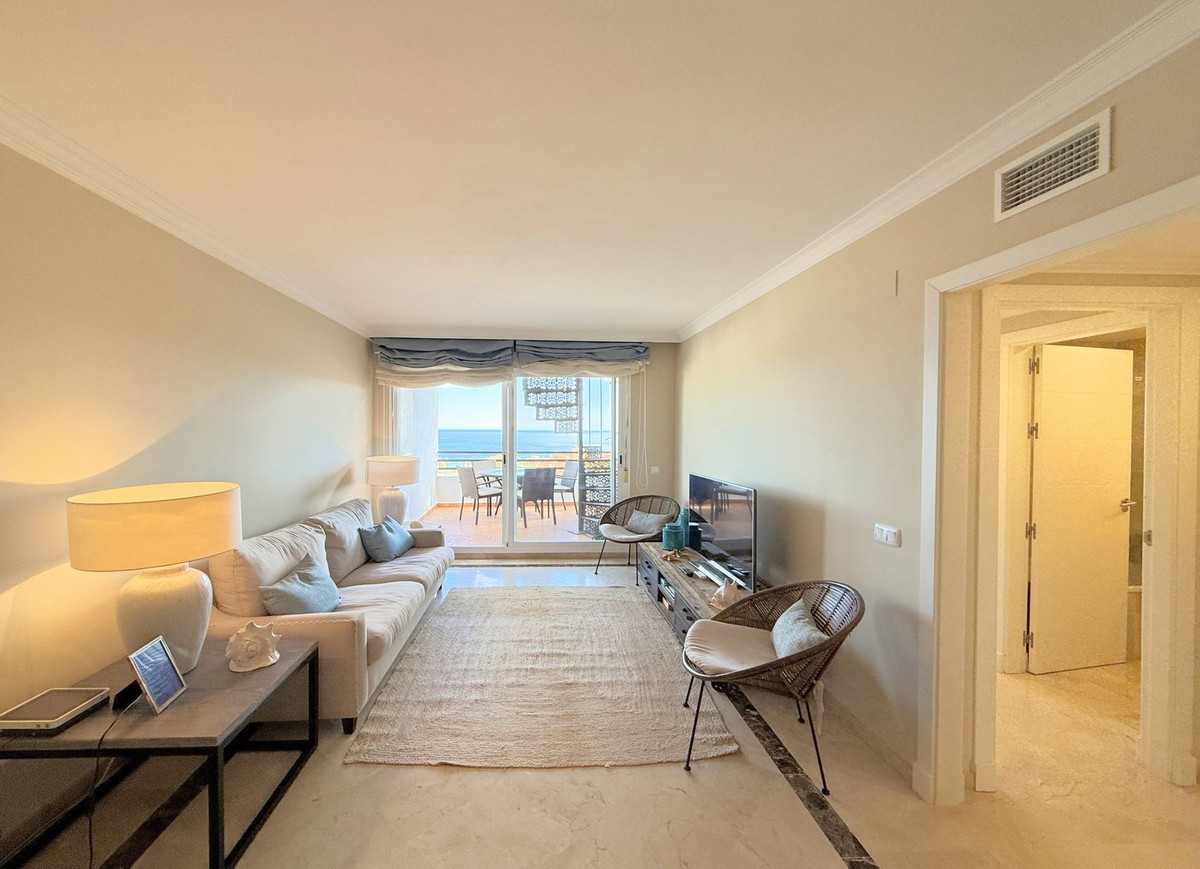 2 Bed Apartment for sale in La Duquesa Costa Del Sol, Málaga, Spain