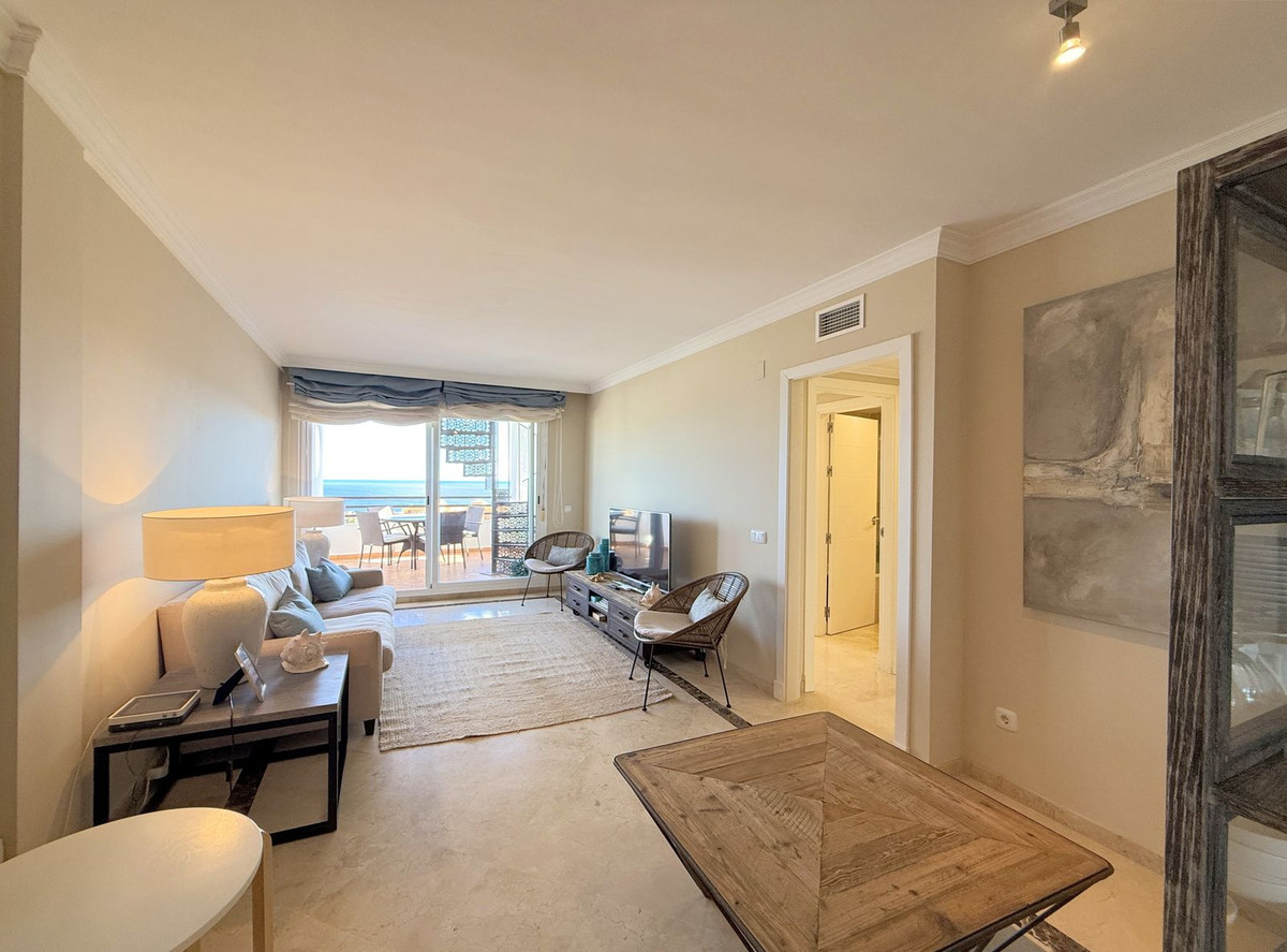 2 Bed Apartment for sale in La Duquesa Costa Del Sol, Málaga, Spain