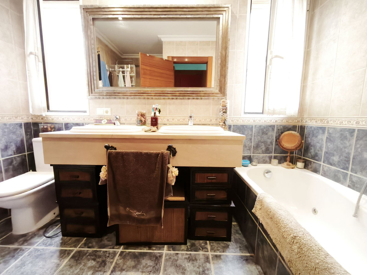 4 Bed Townhouse for sale in Alicante Costa Blanca, Alicante, Spain