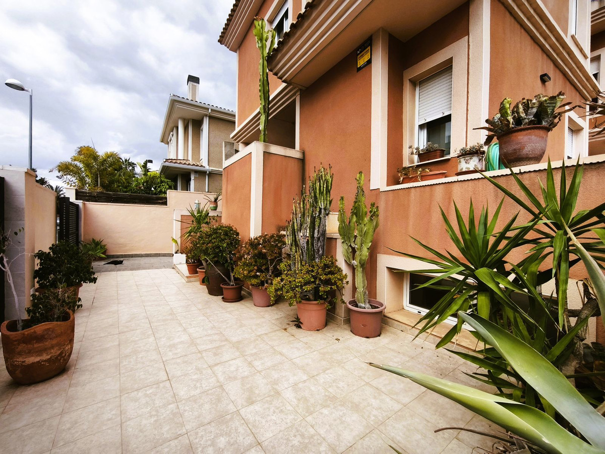4 Bed Townhouse for sale in Alicante Costa Blanca, Alicante, Spain