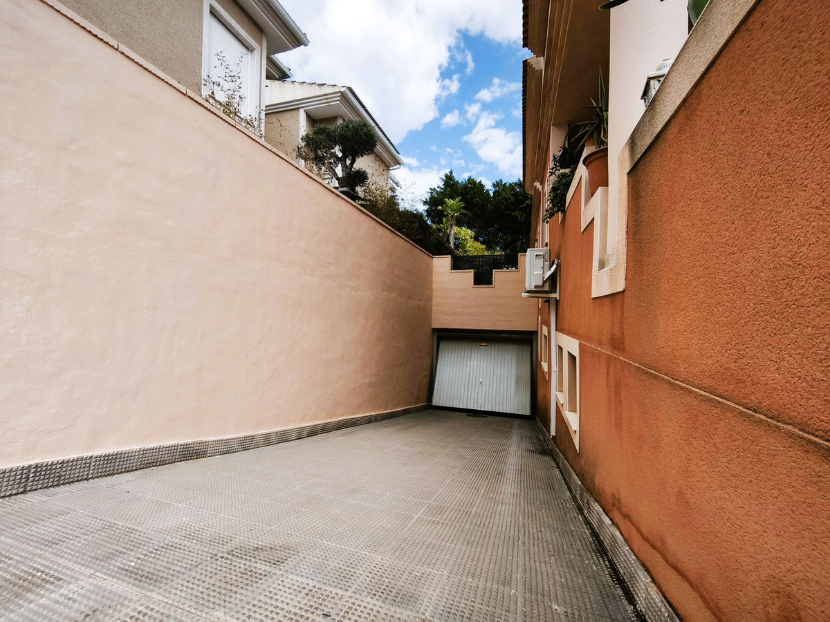 4 Bed Townhouse for sale in Alicante Costa Blanca, Alicante, Spain