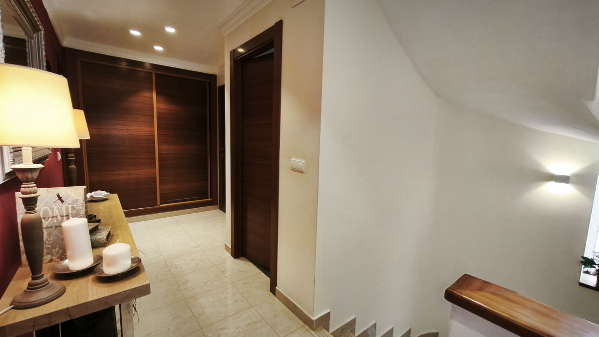 4 Bed Townhouse for sale in Alicante Costa Blanca, Alicante, Spain