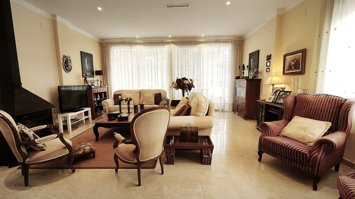 4 Bed Townhouse for sale in Alicante Costa Blanca, Alicante, Spain