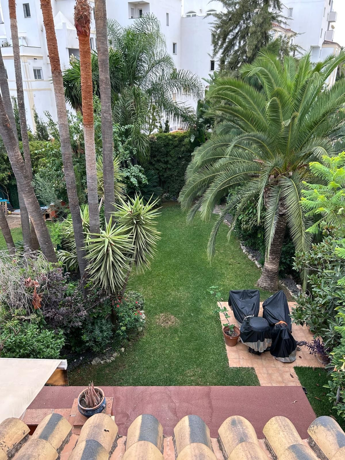 4 Bed Townhouse for sale in Benahavís Costa Del Sol, Málaga, Spain