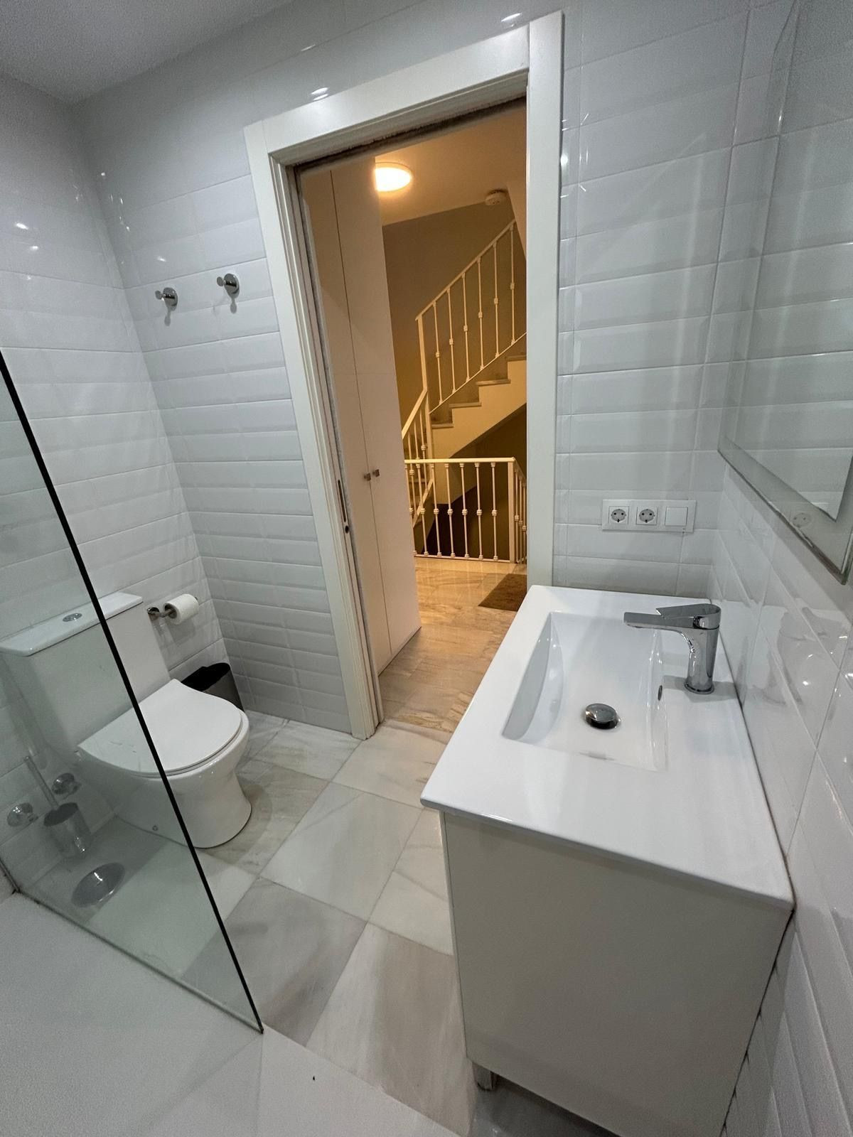 4 Bed Townhouse for sale in Benahavís Costa Del Sol, Málaga, Spain