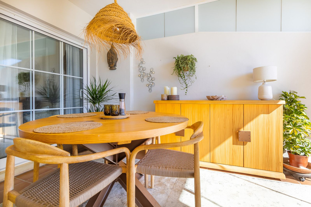 Se vende Apartamento Planta Media de 2 dormitorios en Costa Del Sol, Málaga, España