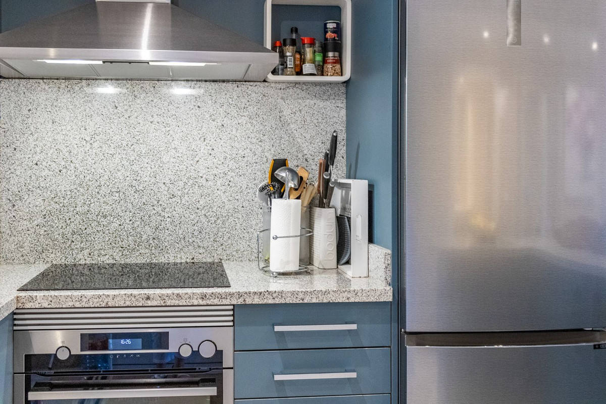 Se vende Apartamento Planta Media de 2 dormitorios en Costa Del Sol, Málaga, España