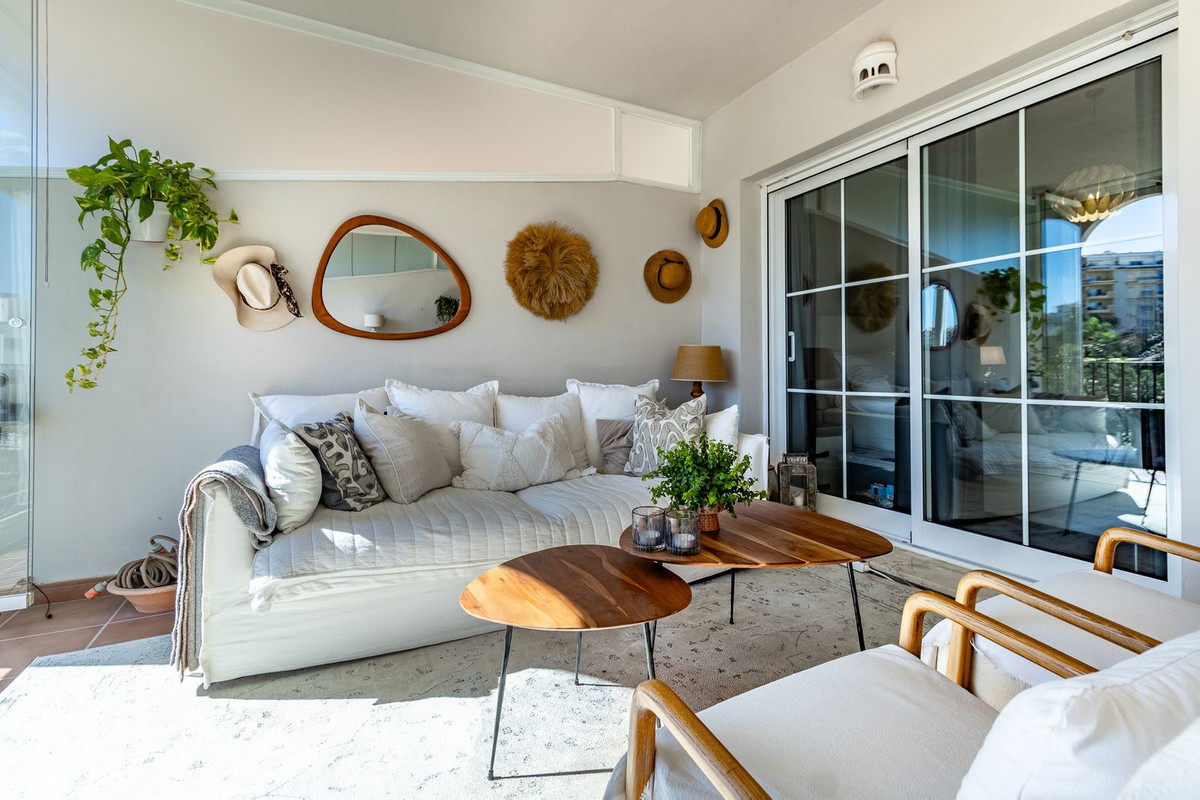 Se vende Apartamento Planta Media de 2 dormitorios en Costa Del Sol, Málaga, España