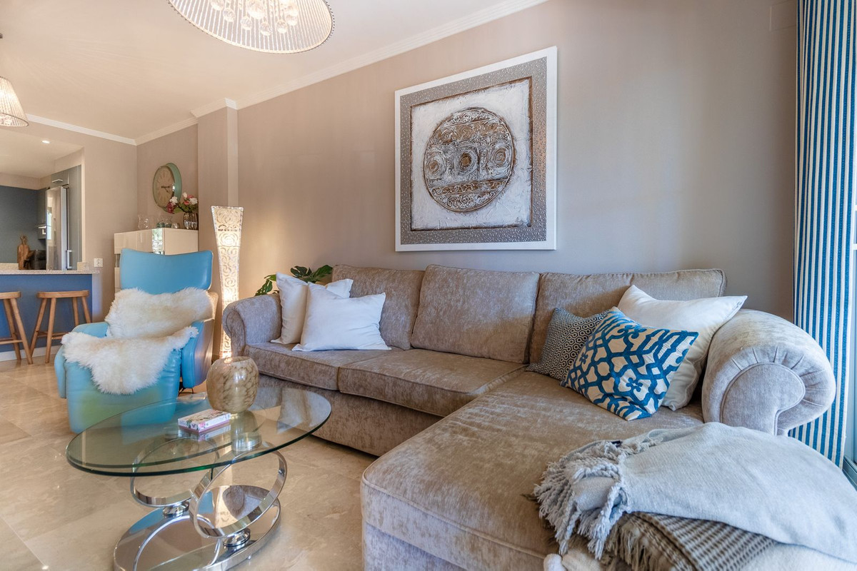 Se vende Apartamento Planta Media de 2 dormitorios en Costa Del Sol, Málaga, España