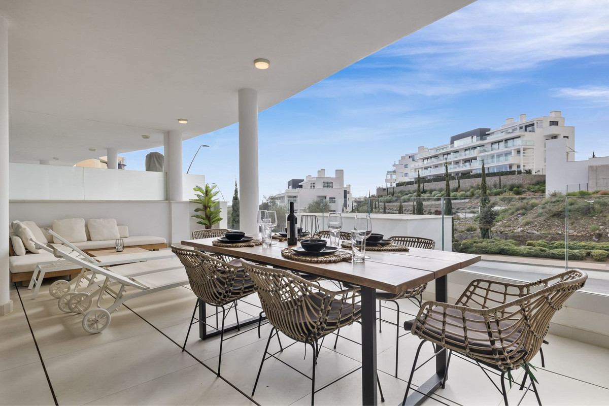 2 Bed Apartment for sale in Higueron Costa Del Sol, Málaga, Spain
