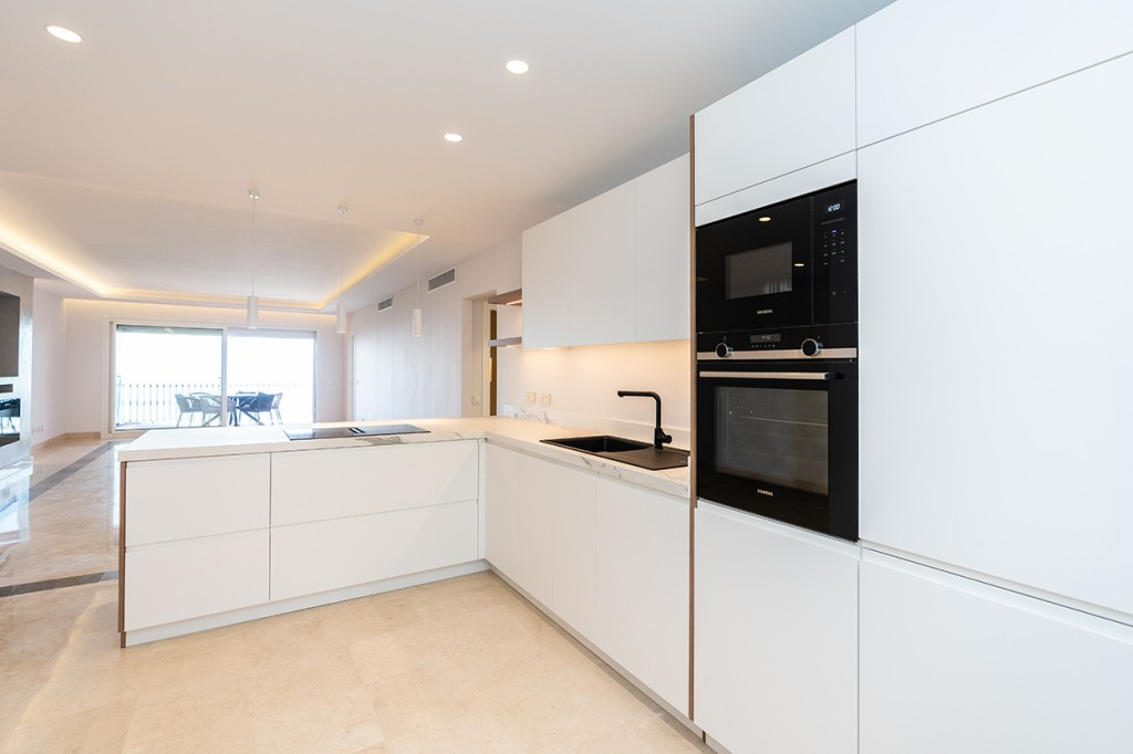 2 Bed Apartment for sale in La Mairena Costa Del Sol, Málaga, Spain