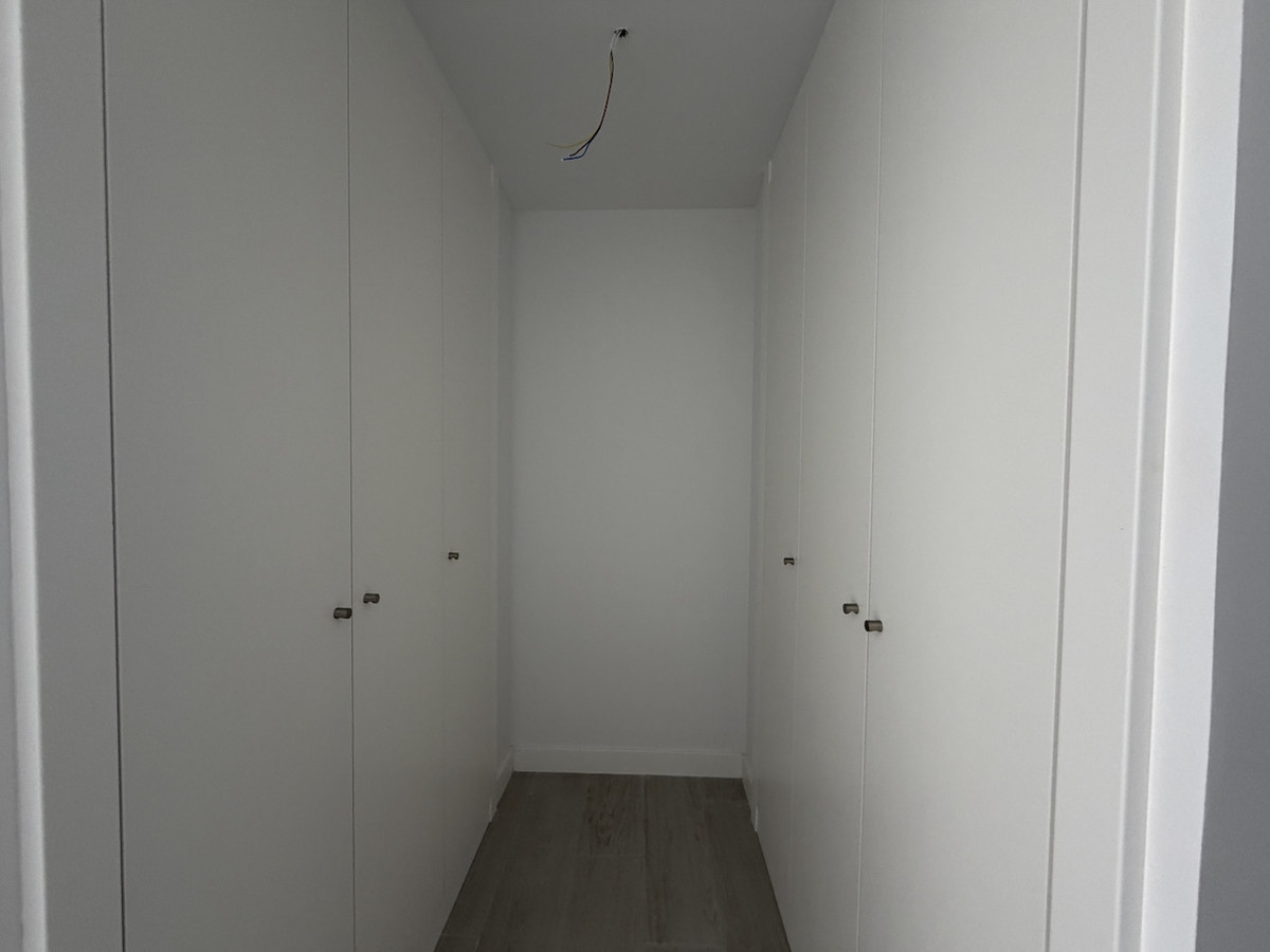 Se vende Apartamento Planta Media de 3 dormitorios en Costa Del Sol, Málaga, España