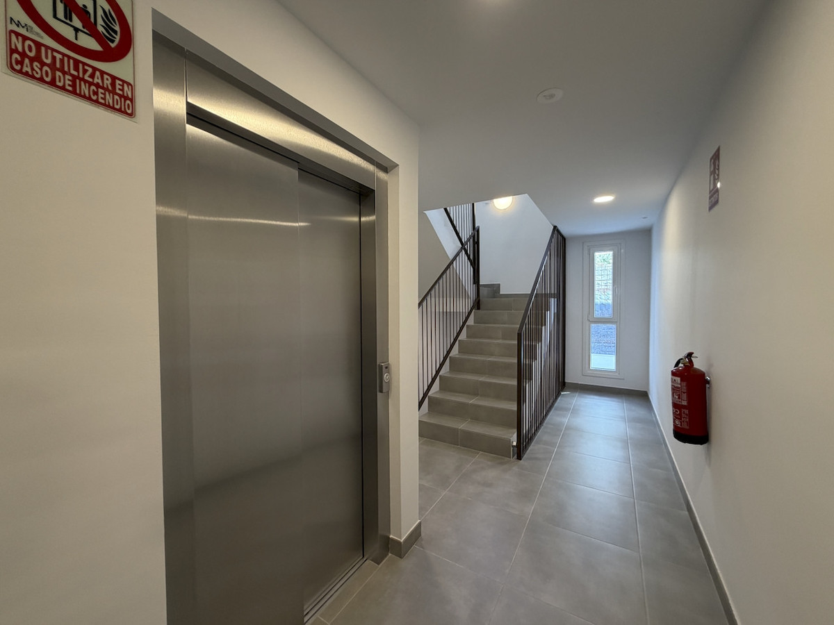 Se vende Apartamento Planta Media de 3 dormitorios en Costa Del Sol, Málaga, España