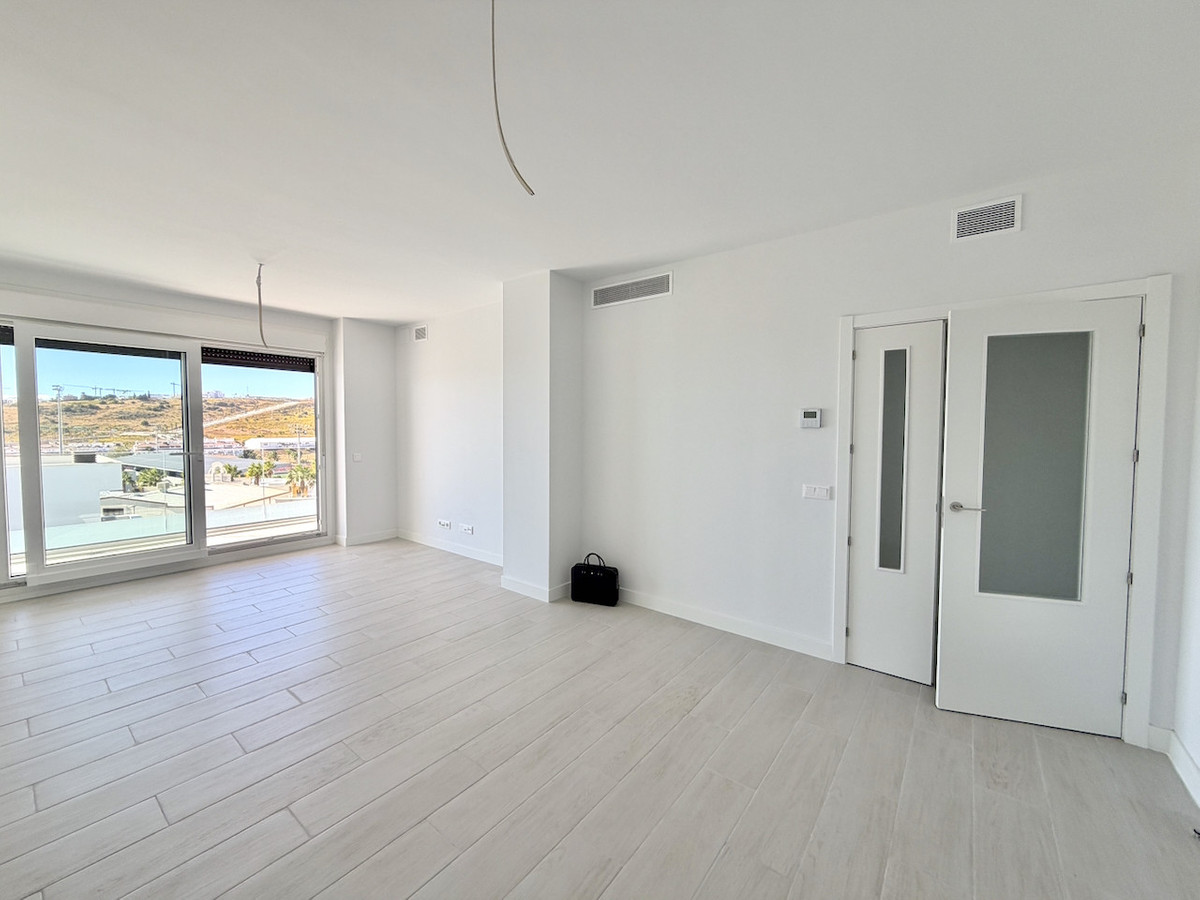 Se vende Apartamento Planta Media de 3 dormitorios en Costa Del Sol, Málaga, España