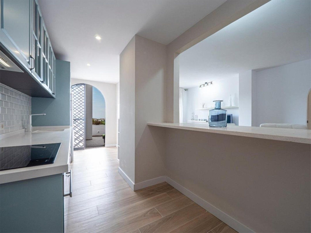 Se vende Apartamento Planta Media de 2 dormitorios en Costa Del Sol, Málaga, España