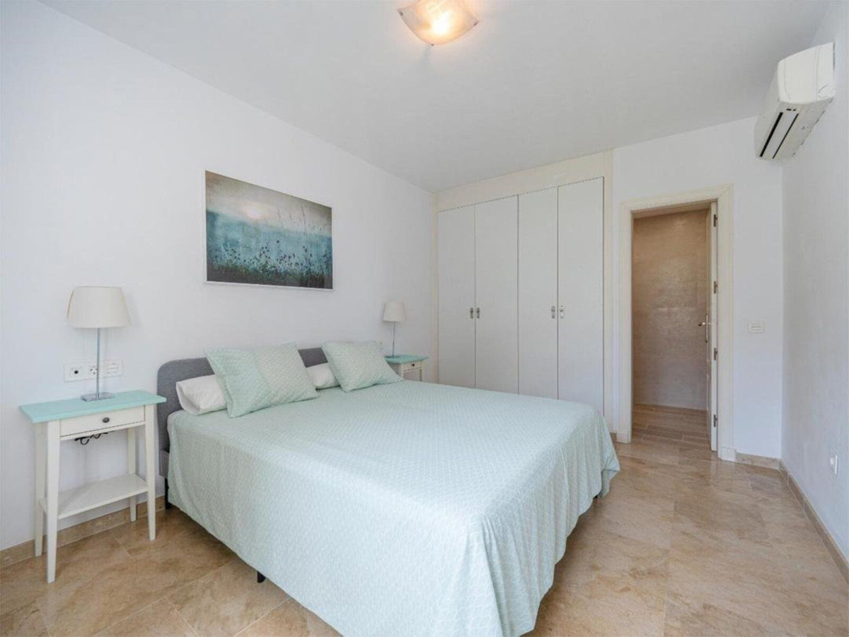 Se vende Apartamento Planta Media de 2 dormitorios en Costa Del Sol, Málaga, España