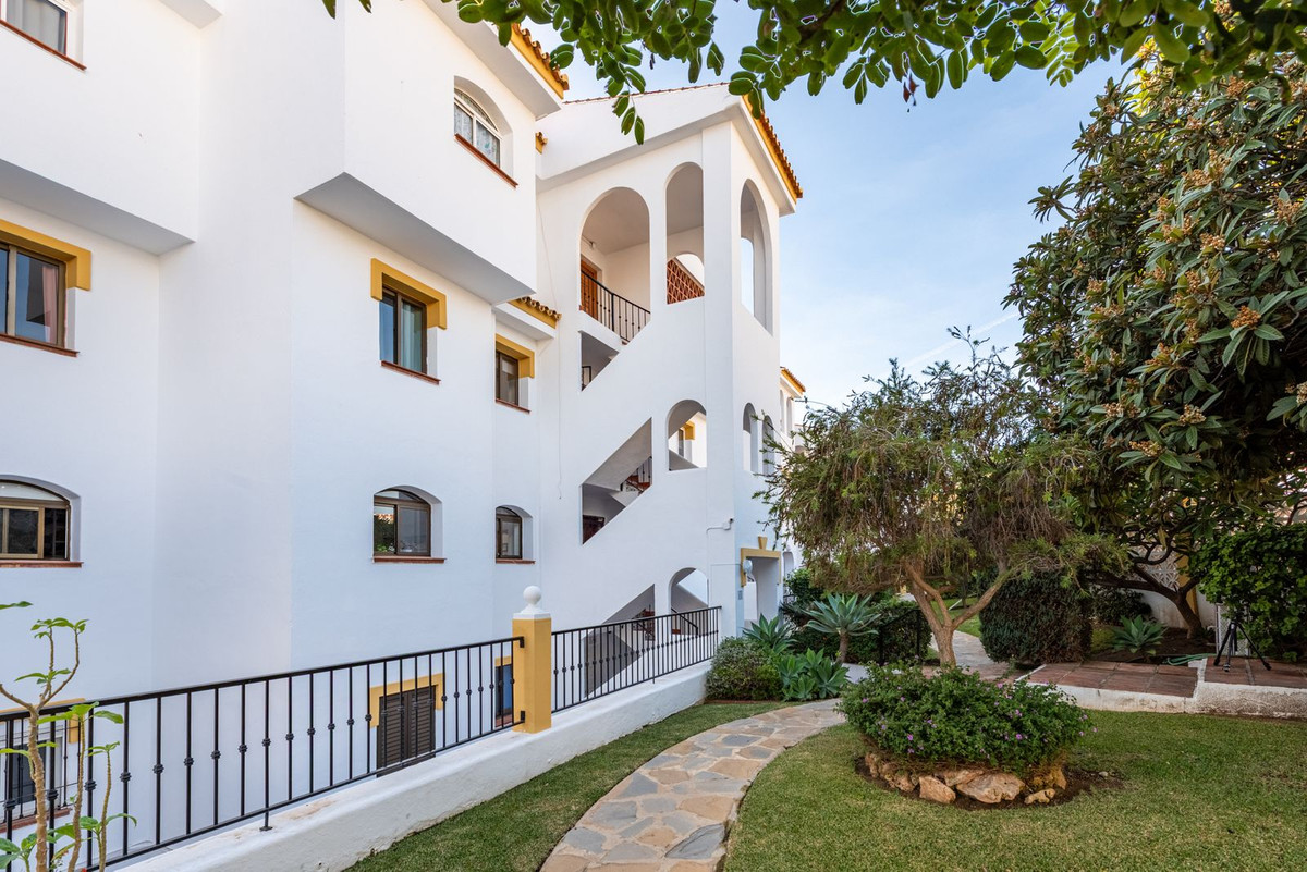 2 Bed Apartment for sale in Riviera Del Sol Costa Del Sol, Málaga, Spain